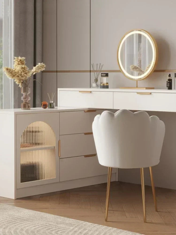 Girl's Modern Vanity Set with Drawer